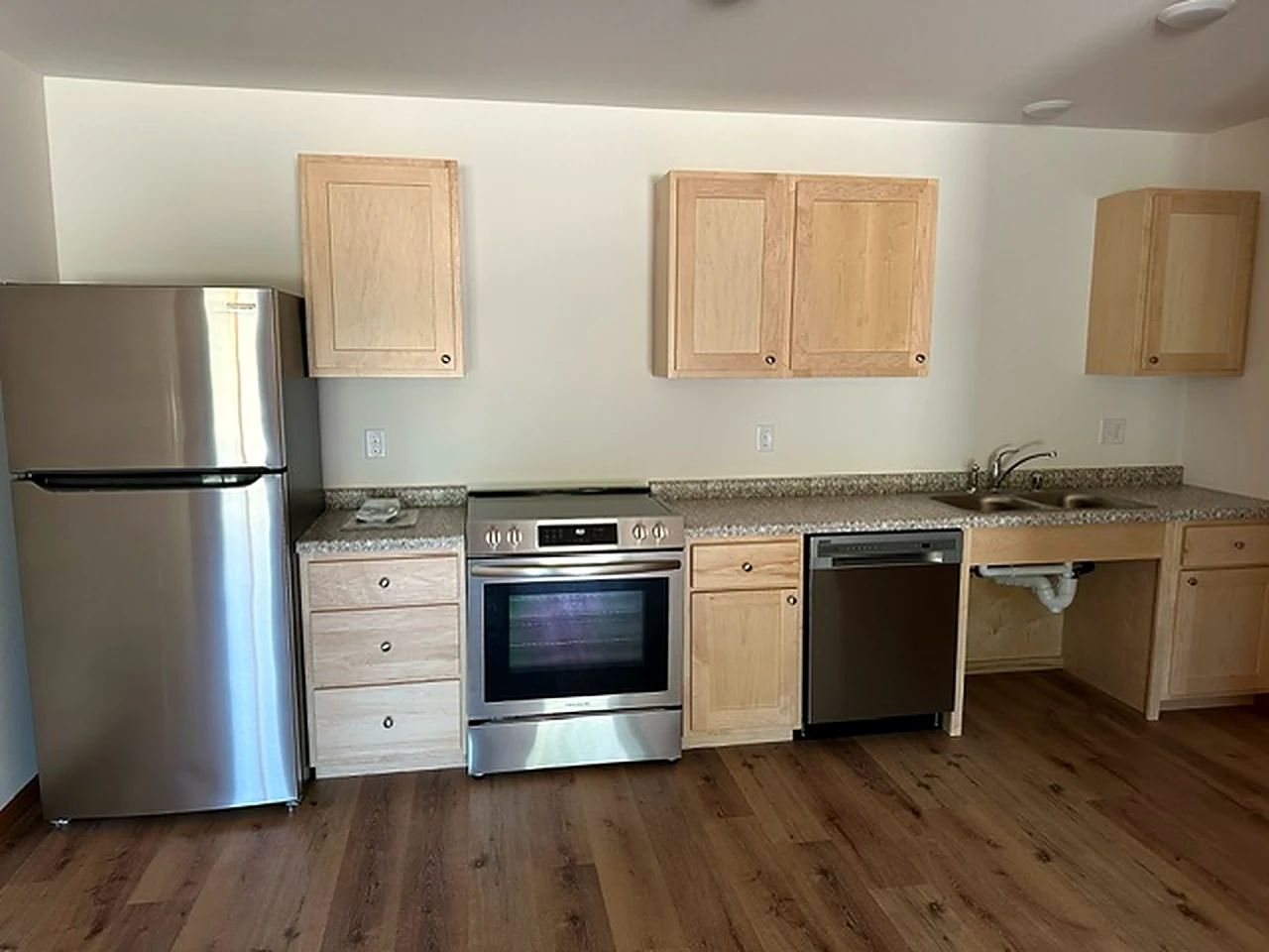 1 bedroom apartment at creekridge
