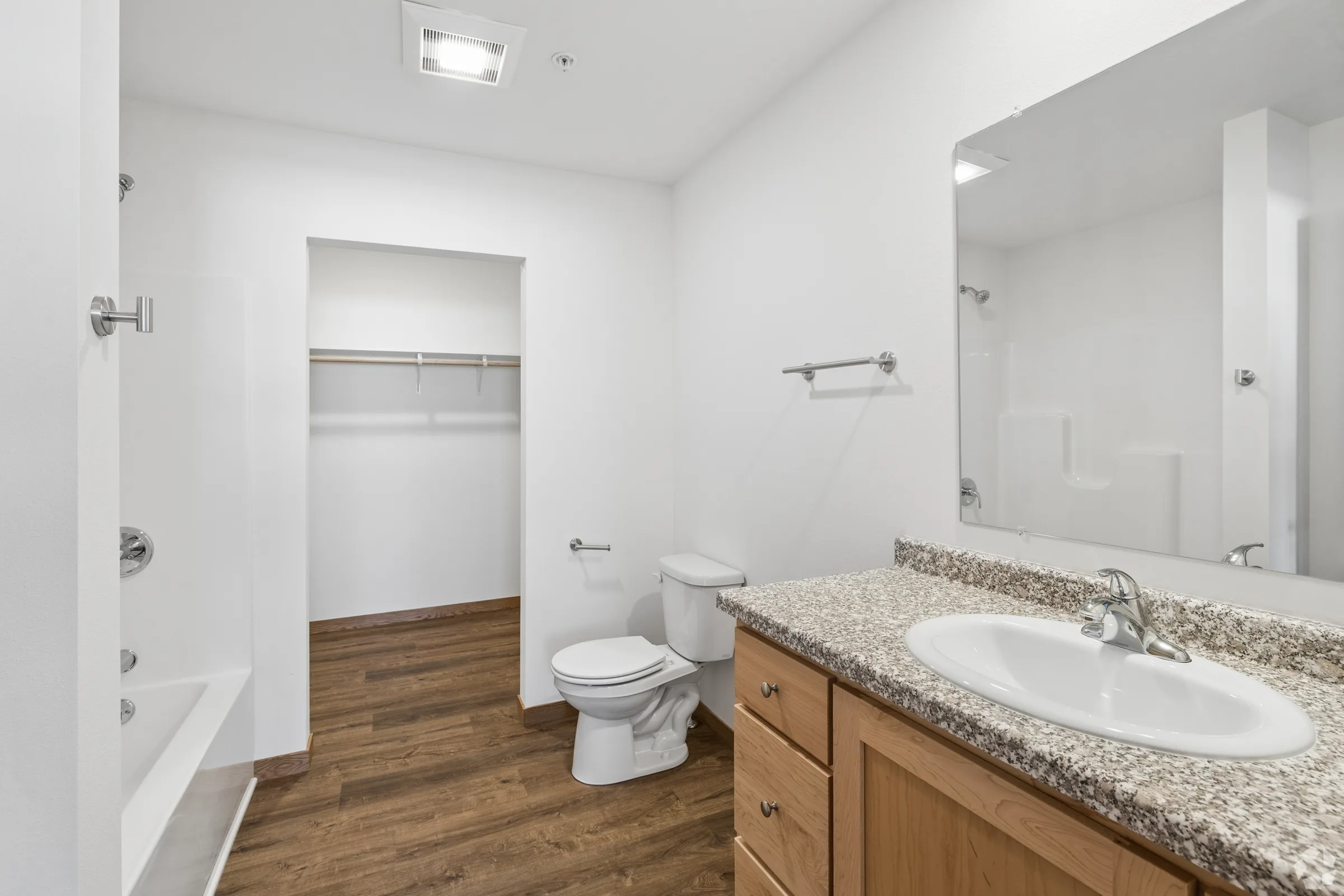 2 bedroom apartment at huntington park reedsburg