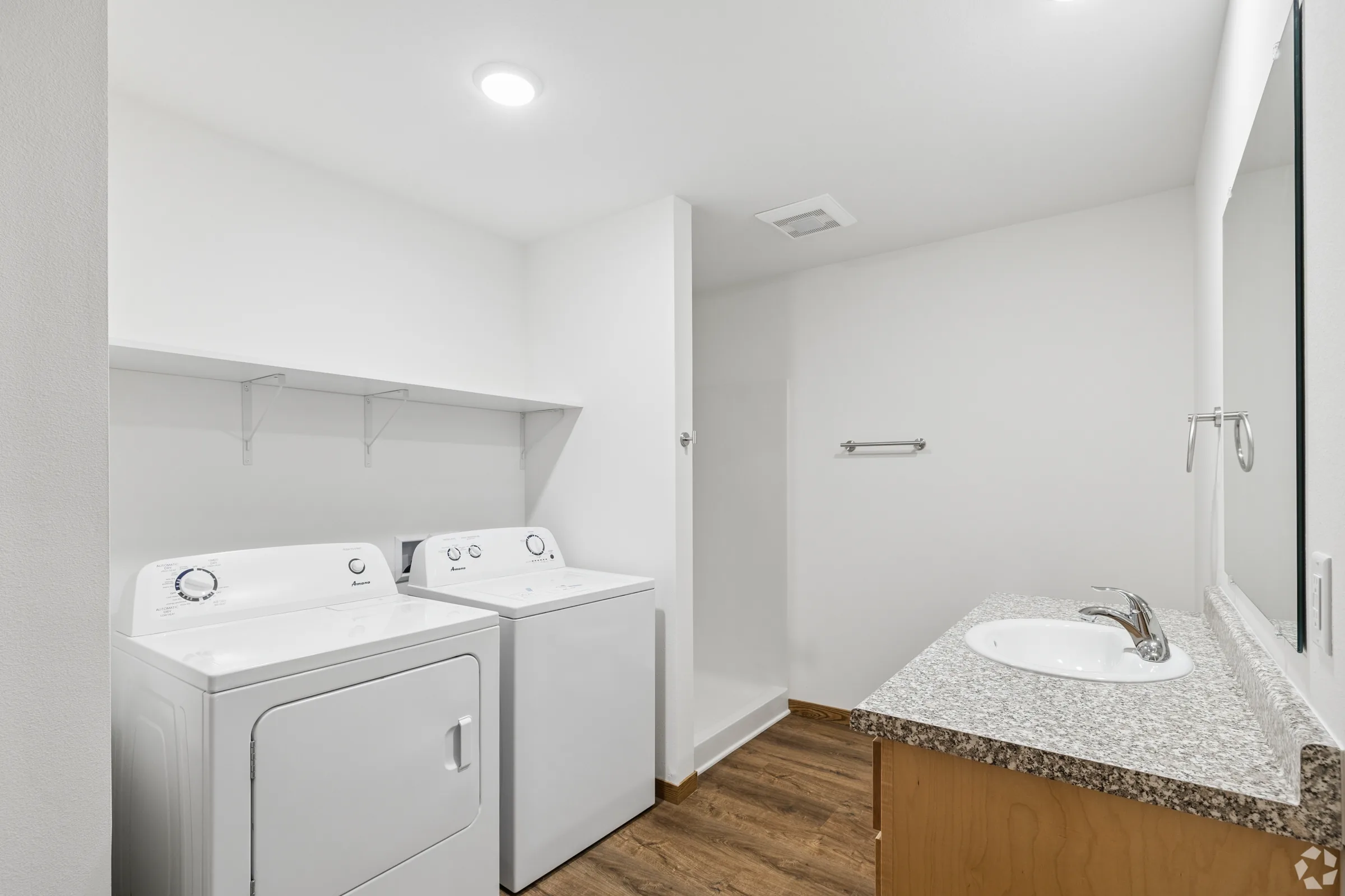 2 bedroom apartment at huntington park reedsburg