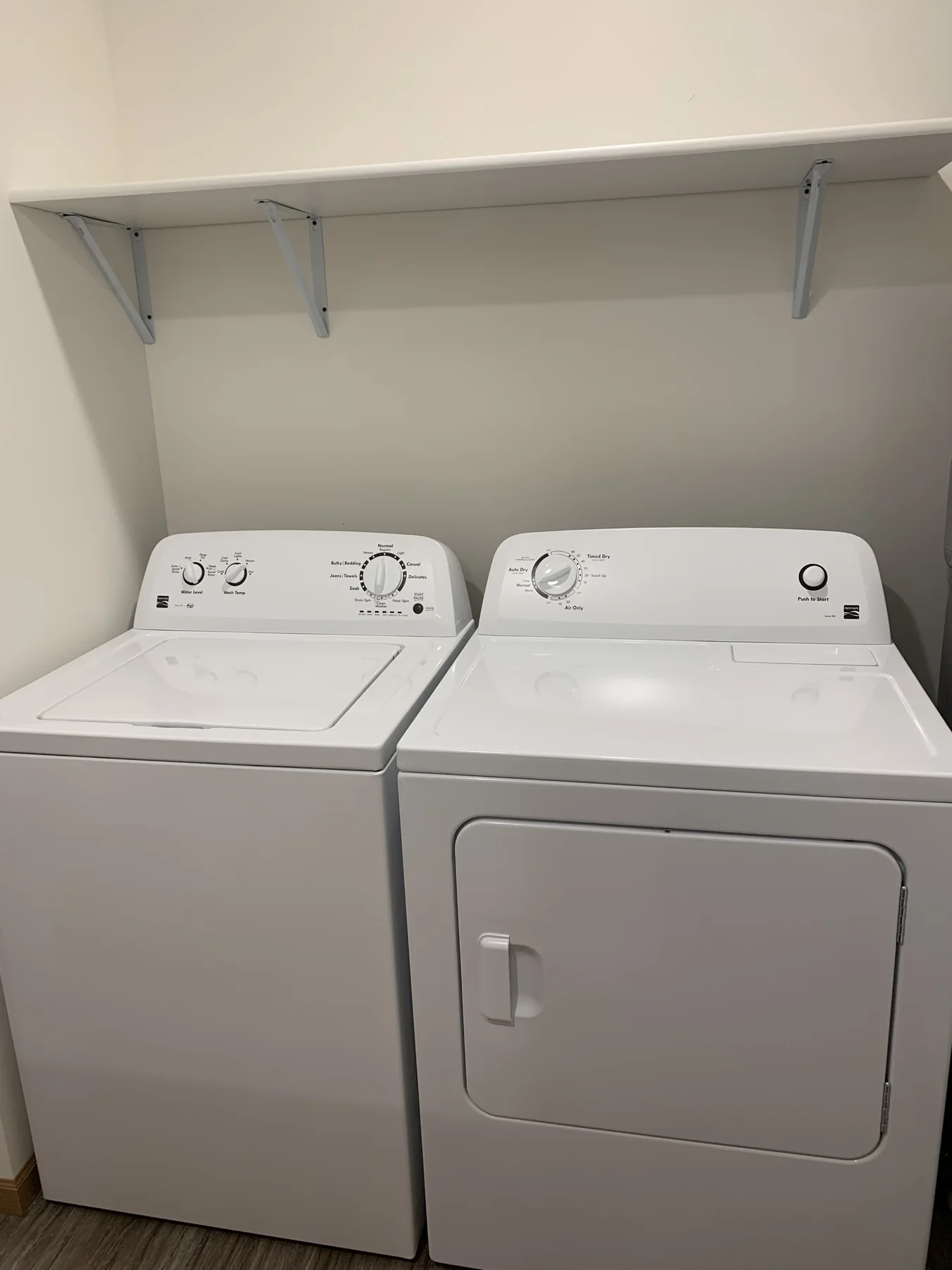 2 bedroom corner apartment at huntington park reedsburg