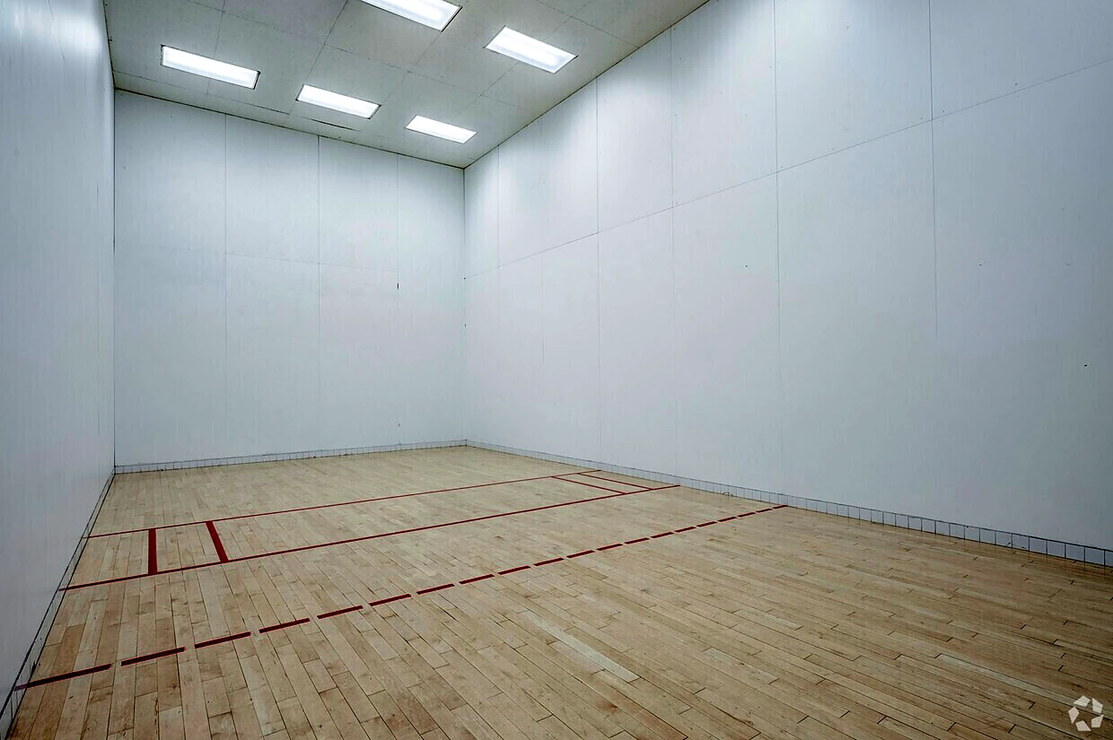 Racquetball court available to Lake Point Commons residents