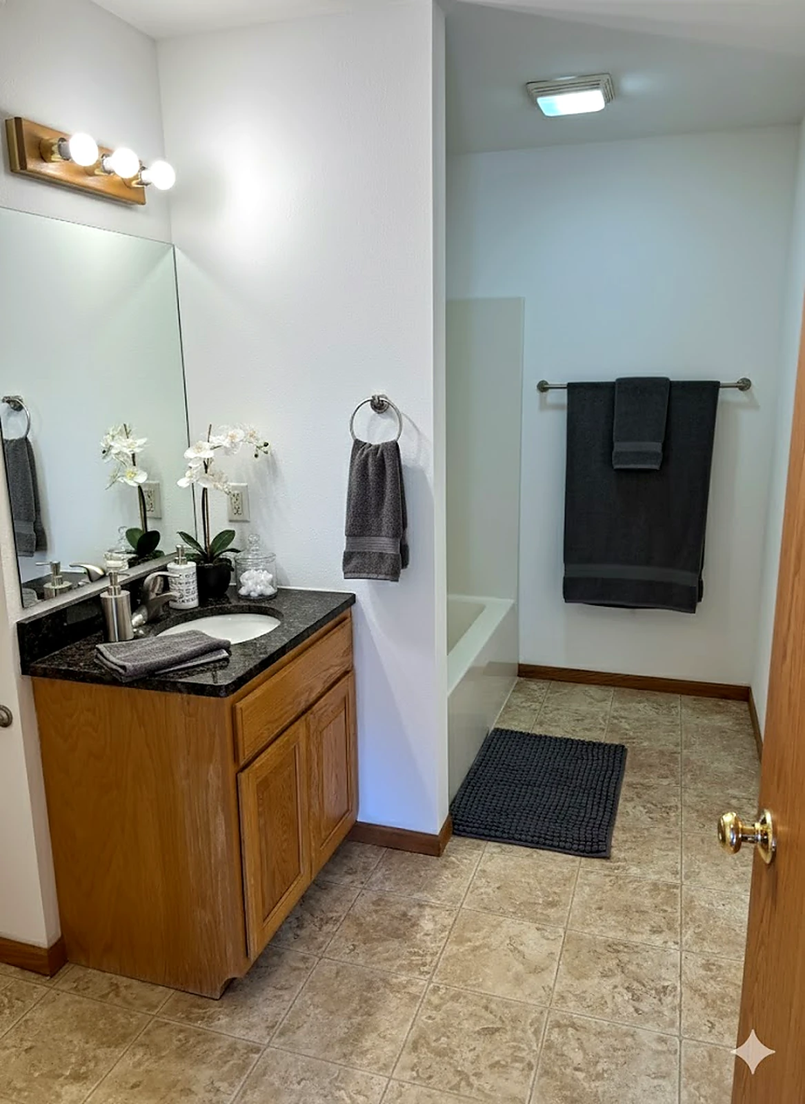 1 bedroom apartment at stonefield place baraboo